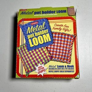 NWOT Metal Pot Holder Loom